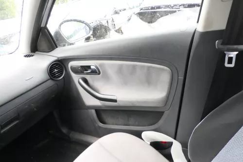 1x Ibiza 6L Türverkleidung Verkleidung Tür vorne rechts 4/5-Türer schwarz / grau