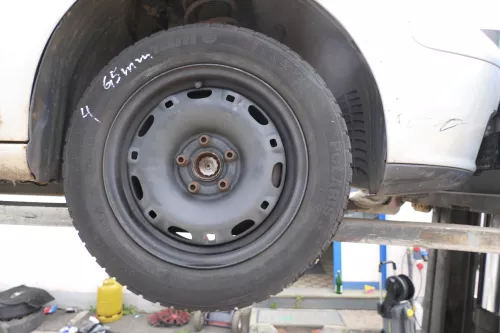 4x Polo 6R 9N Ibiza Felgen 185/60 R14 H Winterreifen M+S 6jx15 ET38 Reifen 5-6mm (176700)