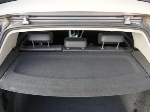VW Golf 5 + 6 Limousine Hutablage Abdeckung Kofferraum Abdeckung hinten mit Netz