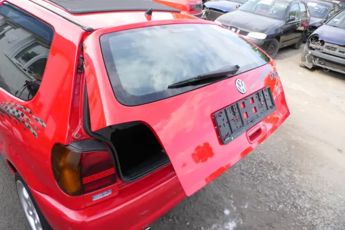 VW Polo 6N Heckklappe Klappe hinten Kofferraumklappe mit Scheibe rot LP3G (177015)
