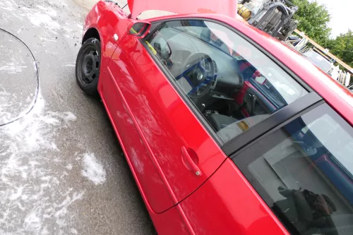 VW Lupo Seat Arosa Tür vorne links Fahrertür rot LP3G (mechanischer FH) (177051)