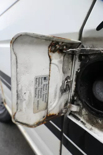 VW T4 Tankdeckel Tankklappe Tank Deckel Klappe weiß R902 (177146)