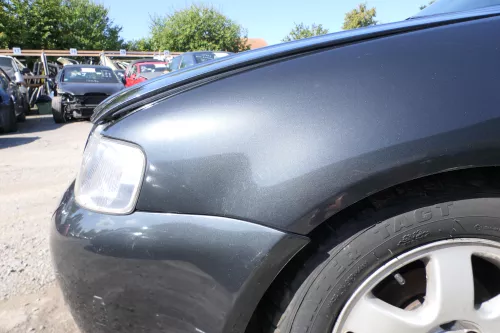 Audi A3 8L Kotflügel vorne links schwarz LZ9U (177170)