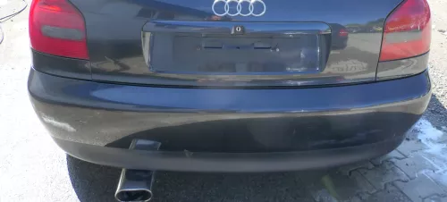 Audi A3 8L Stoßstange Heckstoßstange hinten schwarz LZ9U