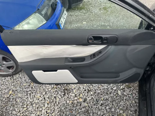 1x Audi A3 8L Türverkleidung Verkleidung Tür vorne links 2/3-Türer - Leder