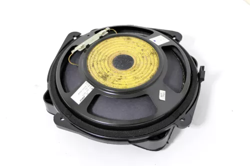 Audi TT 8N Roadster Subwoofer Lautsprecher 8N7035401A Bose vorne (177231)