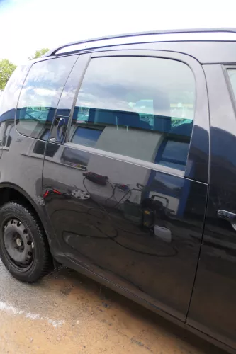 Skoda Roomster 5J Tür hinten rechts schwarz LF9R (ohne Anbauteile - mit Scheibe) (177378)