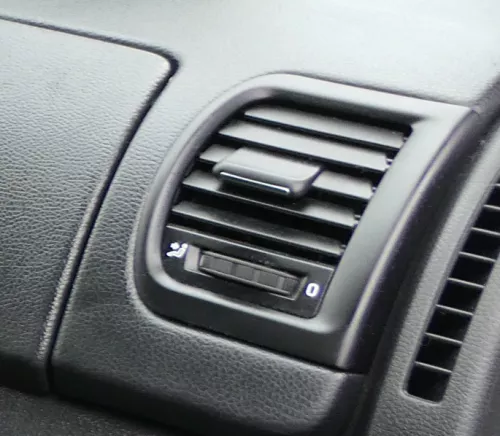 Skoda Fabia Roomster 5J Lüftungsdüse Düse Lüftung vorne rechts 5J0819702M 1QB