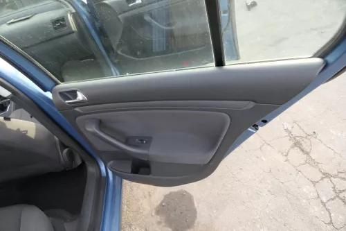 1x Golf 5 Limousine Türverkleidung Verkleidung Tür hinten rechts 4/5-Türer schwa