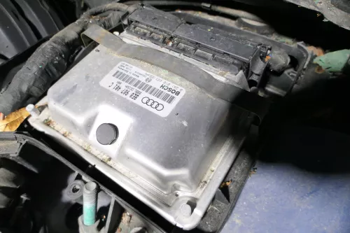 Audi A4 B6 Motorsteuergerät Steuergerät 8E0907401C 2.5 TDI AKE Motor 132kw 180PS