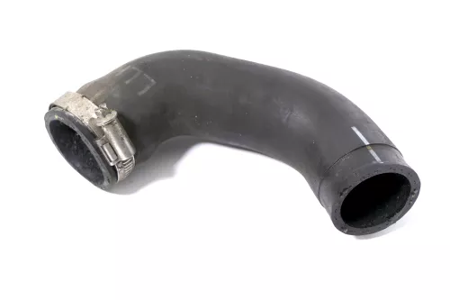 Audi A4 8E Ladeluftschlauch Schlauch Rohr 8E0145837B 2,5 TDI AKE AYM BFC BCZ BAU (177588)