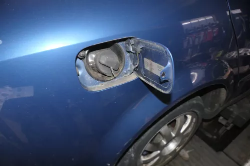 Audi A4 8E B6 Tankdeckel Tankklappe Tank Deckel Klappe blau LZ5W (177592)