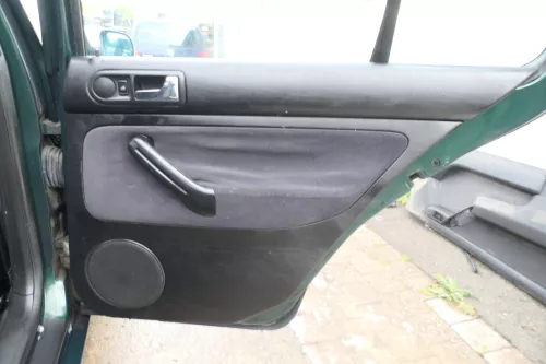 1x VW Golf 4 1J Limousine Türverkleidung Verkleidung Tür hinten rechts schwarz