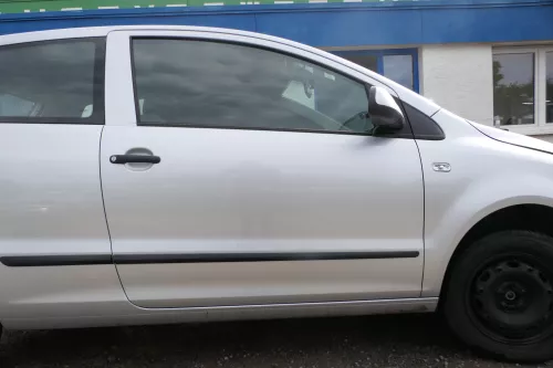 VW Fox 5Z Tür vorne rechts Beifahrertür silber LA7W grau (177667)
