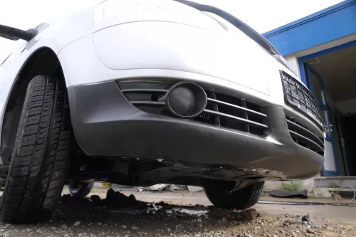 VW Fox 5Z Stoßstange vorne Stoßfänger silber LA7W mit Grill (177672)