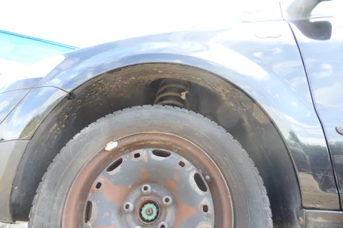 VW Fox Kotflügel vorne links schwarz LC9Z (177688)