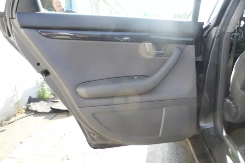 1x A4 8E B6 Türverkleidung Verkleidung Tür hinten links swing dunkelgrau