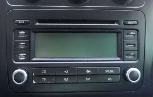 VW Golf 5 Radio CD Player Original RCD300 BVX 1K0035186P mit Code