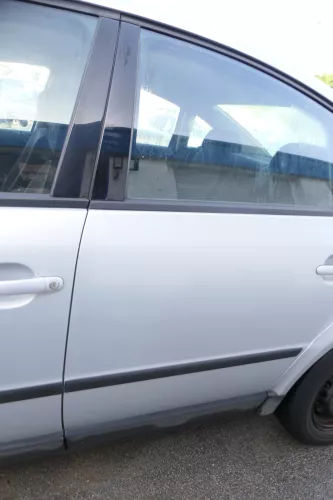 VW Passat 3B 3BG Limousine Tür hinten links silber LB7Z (177805)