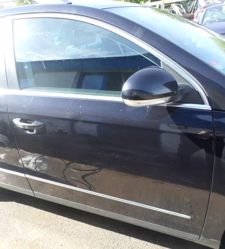 Passat 3C Kombi o. Limo Tür vorne rechts Beifahrer schwarz LC9X ohneAnbauteile (177822)