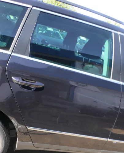 VW Passat 3C Kombi Variant Tür hinten rechts schwarz LC9X - ohneAnbauteile (177823)