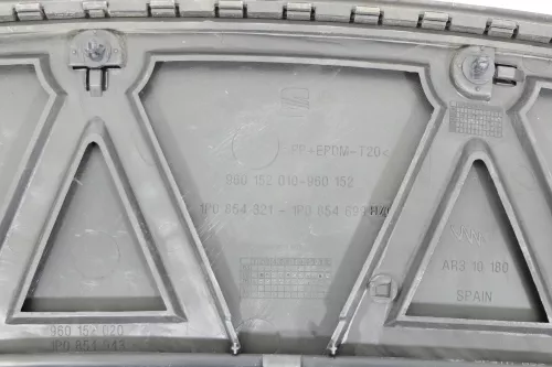 Leon 1P Leiste Abdeckung Verklediung für Motorhaube Klappe vorne schwarz (177854)