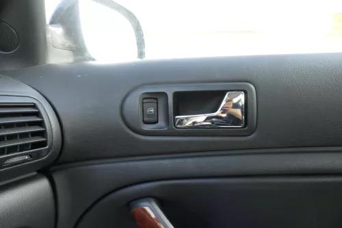 1x Passat 3B 3BG Türverkleidung Verkleidung Tür vorne rechts - schwarz Leder (177879)