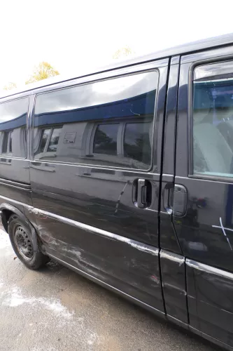 T4 Transporter Tür rechts Schiebetür mit Scheibe Multivan Caravelle schwarz LC9Z (177904)