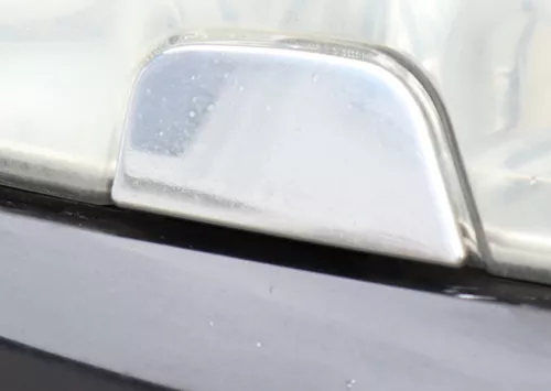 Superb 3U- 1x Düse Scheinwerferreininungsanlage SWR Wischwasser+1x Kappen rechts (178145)