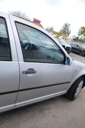 VW Golf 4 Bora Tür vorne rechts Beifahrertür 4/5-Türer+Kombi Variant LA7W silber (178520)