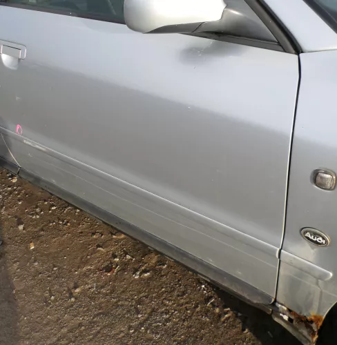 Audi A4 B5 Tür nur Türblatt vorn rechts Beifahrertür grau silber LY7M Kombi Limo (178549)