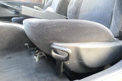 Audi A4 B5 Sitz Fahrersitz vorne links höhenverstellbar (178558)