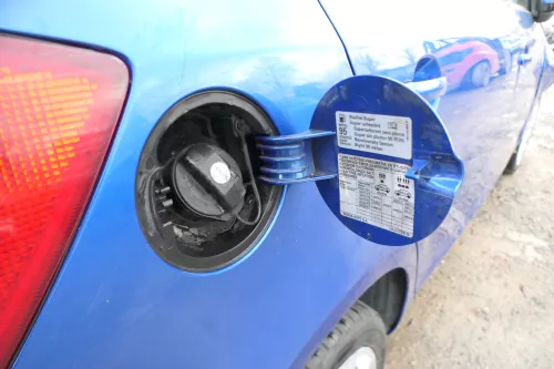 Skoda Fabia 5J Limousine Tankdeckel Deckel Tank Tankverschluß blau LF5W (178620)