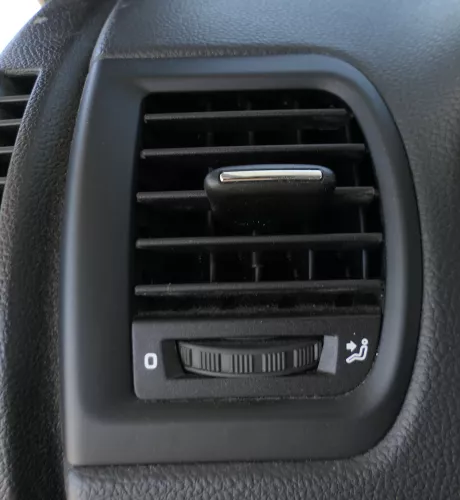 Skoda Fabia Roomster 5J Lüftungsdüse Düse Lüftung vorne linls 5J0819701M