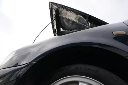 VW Polo 6N 6N1 Kotflügel vorne links schwarz L041 (178650)