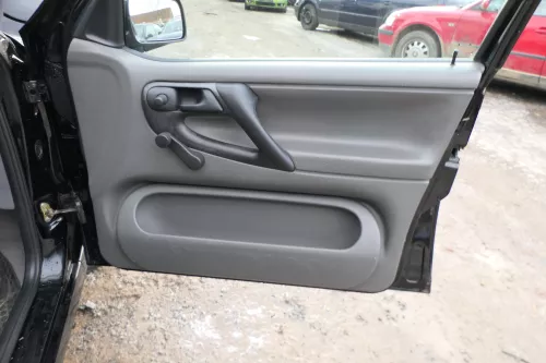 1x Polo 6N Türverkleidung Verkleidung Tür vorne rechts 4/5-Türer grau Griff