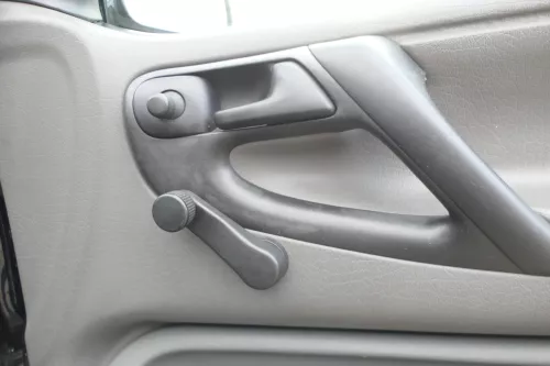 1x Polo 6N Türverkleidung Verkleidung Tür vorne rechts 4/5-Türer grau Griff (178657)