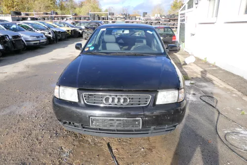 Audi A3 8L Stoßstange Frontstoßstange vorne schwarz LY9B mit Grill