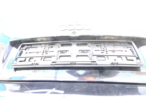 A3 8L bisBj.ca1999 Heckklappe Kofferraumklappe Klappe hinten schwarz LY9B Scheib (178803)