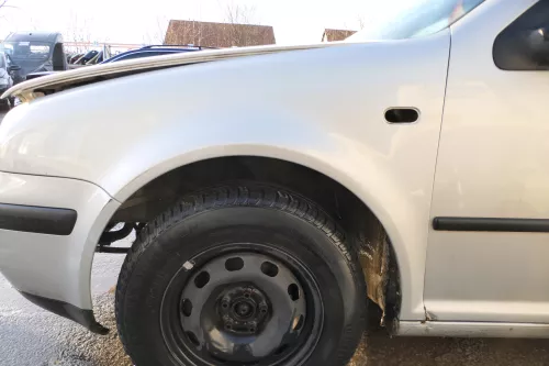 VW Golf 4 1J Kotflügel vorne links silber LB7Z