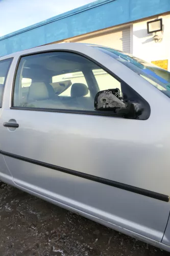 VW Golf 4 Tür vorne rechts Beifahrertür 2/3-Türer silber grau LB7Z ohnAnbauteile (178830)