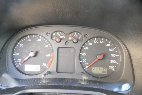 VW Golf 4 Tacho Tachometer Kombiinstrument 234.000km 1J0920801 1,4 16V 75PS 55kw (178836)