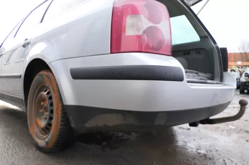 VW Passat 3BG Kombi Variant Stoßstange hinten Heckstoßstange LA7W grau silber (178919)