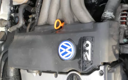 VW Passat 3BG Motorabdeckung Abdeckung Motor Blende 2,0 ALT 96kw (178936)