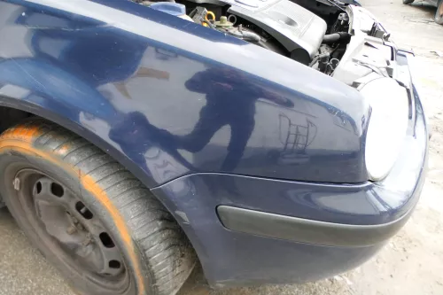 VW Golf 4 Kotflügel vorne rechts blau LA5G (179156)