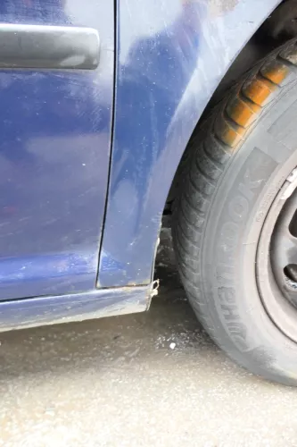 VW Golf 4 Kotflügel vorne rechts blau LA5G (179156)