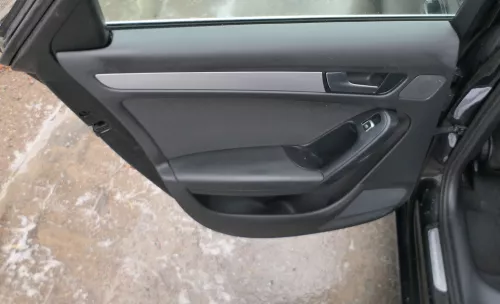 1x A4 8K B8 Türverkleidung Verkleidung Tür hinten links schwarz Stoff schwarz