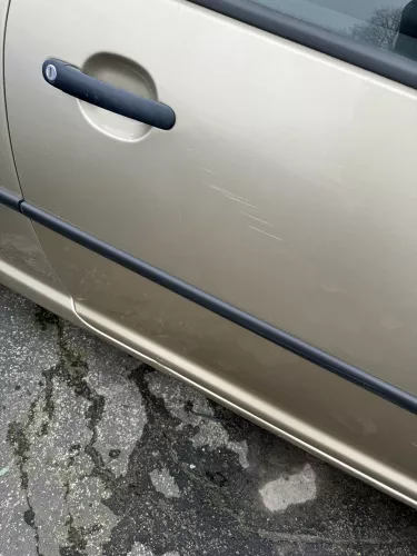 Golf 4 Tür vorne rechts Beifahrertür 2/3-Türer gold gelb LA1W ohnAnbautei Kratze (179438)