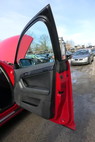 4x A3 8P Türverkleidung vorn links+ rechts 4/5-Türer Leder schwarz Sonnenrollo (179480)