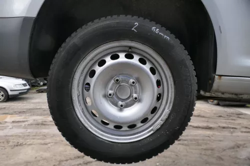 4x Felgen Caddy 2K 195/65 R15 Winterreifen Felge 6jx15H2 ET47 Reifen 6-7mm (179725)